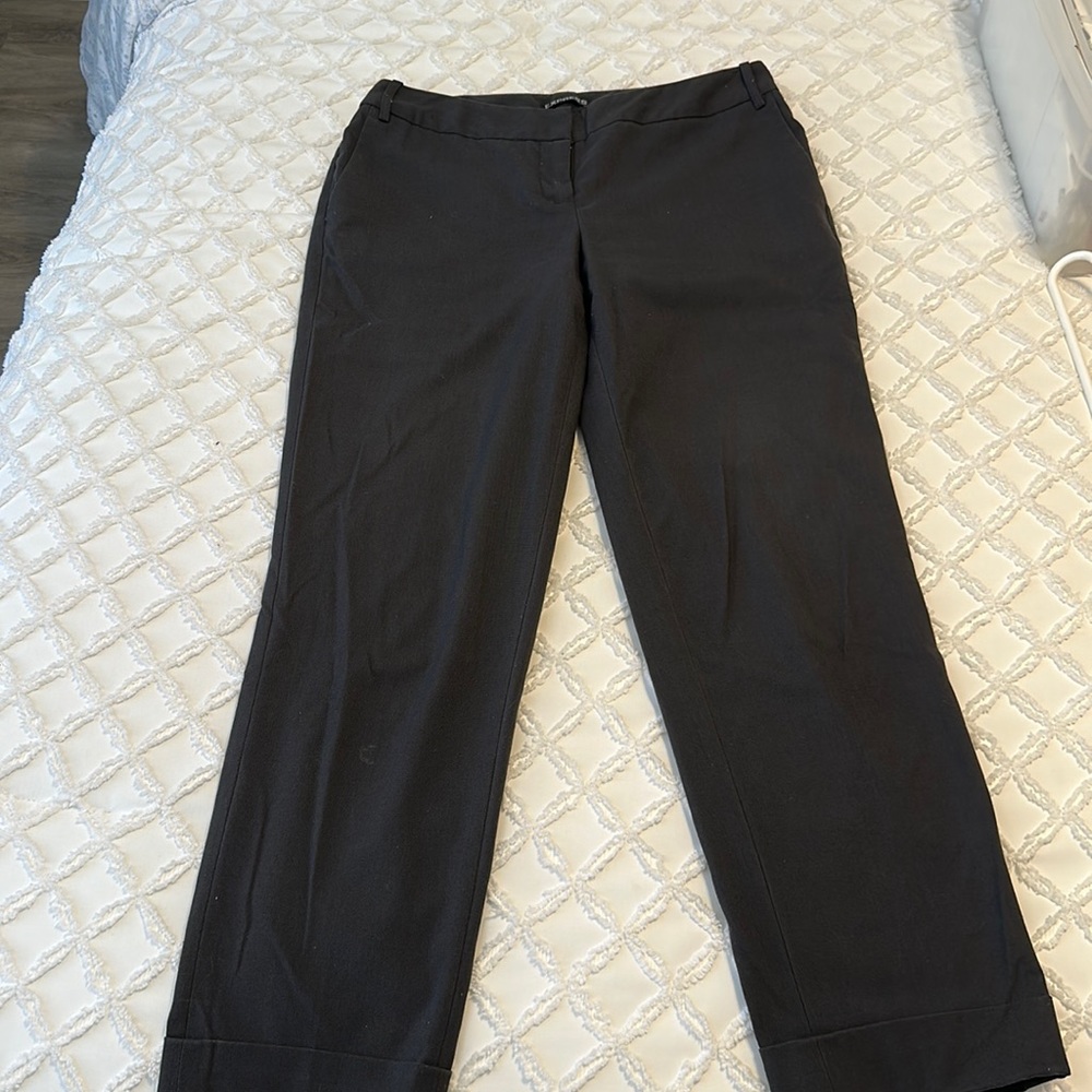 Express ladies pants to ankle size 4 Editor